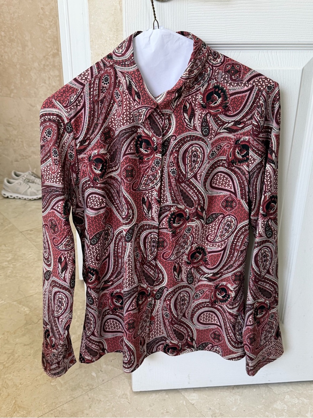 Express Women's Red Paisley Button-Front Blouse
